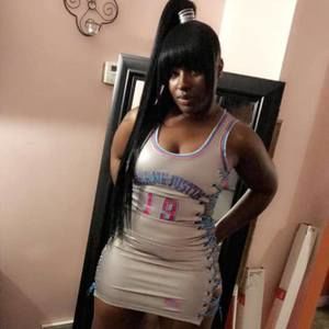 Meet your Posher, Mia